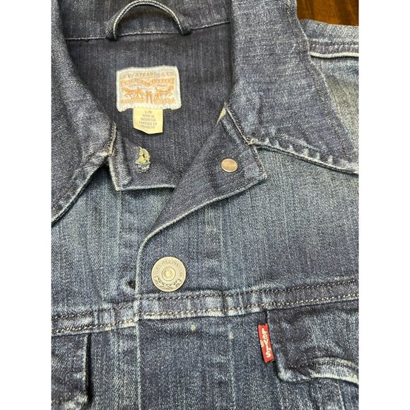 Levi Strauss Denim Trucker Jacket Women's Large Dark Blue Distressed Casual - Picture 4 of 4